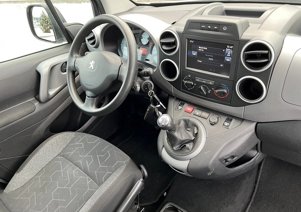 Peugeot Partner cena 34999 przebieg: 233627, rok produkcji 2017 z Piotrków Trybunalski małe 301